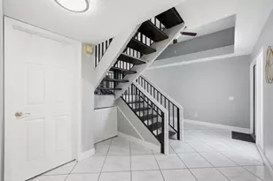 12300 NW 11th Ct, Pembroke Pines, FL 33026 - Photo 20