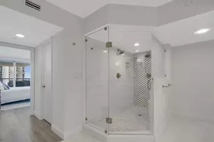 5380 N Ocean Dr, Singer Island, FL 33404 - Photo 40