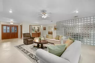 472 SE Majestic Terrace, Port Saint Lucie, FL 34983 - Photo 8
