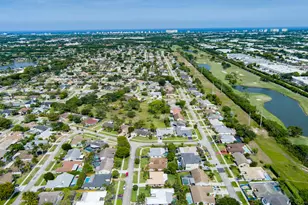4886 Acorn Dr, Boca Raton, FL 33487 - Photo 34