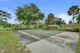 545 Oaks Ln, Pompano Beach, FL 33069 - Photo 12