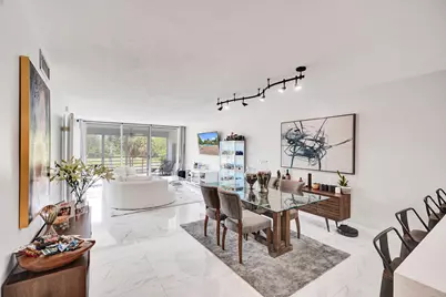 545 Oaks Lane #204, Pompano Beach, FL 33069 - Photo 2