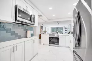 545 Oaks Ln, Pompano Beach, FL 33069 - Photo 26