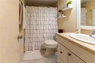 3700 Oaks Clubhouse Dr, Pompano Beach, FL 33069 - Photo 68