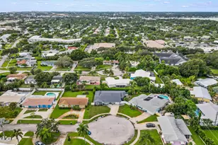 68 Azalea Cir, Jupiter, FL 33469 - Photo 6