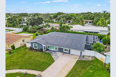 68 Azalea Circle, Jupiter, FL 33469 - Photo 4