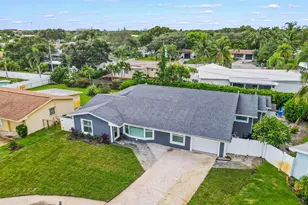 68 Azalea Cir, Jupiter, FL 33469 - Photo 4