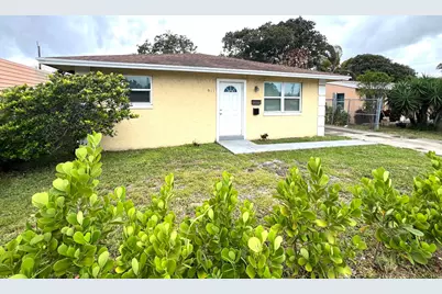 911 S D Street, Lake Worth Beach, FL 33460 - Photo 2