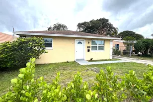 911 S D St, Lake Worth Beach, FL 33460 - Photo 2