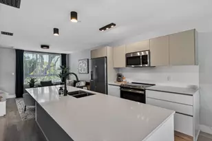 2535 NE 193rd St, Miami, FL 33180 - Photo 2