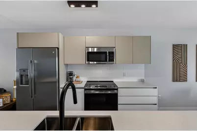 2535 NE 193rd Street #3203, Miami, FL 33180 - Photo 4