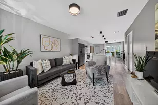 2535 NE 193rd St, Miami, FL 33180 - Photo 22