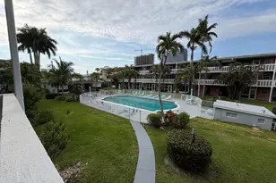 161 NE 10th Ave, Hallandale Beach, FL 33009 - Photo 10