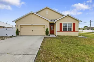 275 SW Tulip Blvd, Port Saint Lucie, FL 34953 - Photo 4