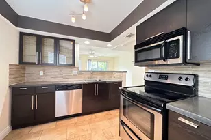 5811 NE 14th Rd, Fort Lauderdale, FL 33334 - Photo 2