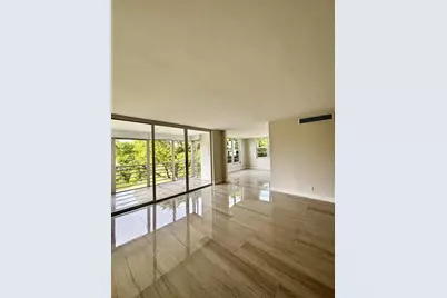 3960 Oaks Clubhouse Drive #401, Pompano Beach, FL 33069 - Photo 12