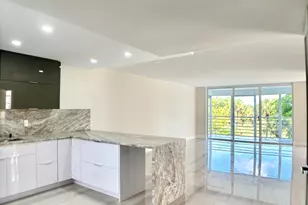 3960 Oaks Clubhouse Dr, Pompano Beach, FL 33069 - Photo 4