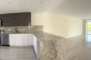 3960 Oaks Clubhouse Dr, Pompano Beach, FL 33069 - Photo 10