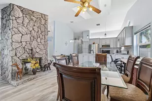 191 Parkwood Dr, Royal Palm Beach, FL 33411 - Photo 2