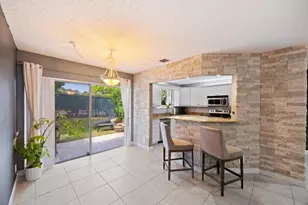 1928 Discovery Cir E, Deerfield Beach, FL 33442 - Photo 8