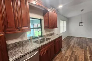 805 SE Cavern Ave, Port Saint Lucie, FL 34983 - Photo 14