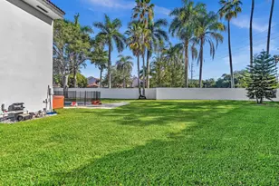 3715 Starboard Ave, Cooper City, FL 33026 - Photo 4