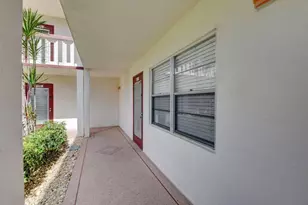 137 Fanshaw D, Boca Raton, FL 33434 - Photo 4