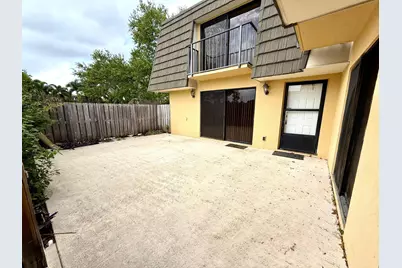 3217 32nd Way, West Palm Beach, FL 33407 - Photo 2
