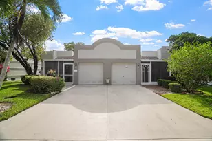 18900 Stewart Cir, Boca Raton, FL 33496 - Photo 2