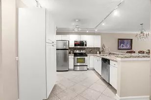 18900 Stewart Cir, Boca Raton, FL 33496 - Photo 8