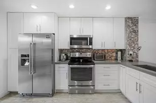 7620 NW 79th Ave, Tamarac, FL 33321 - Photo 2