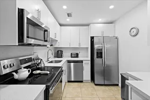 8280 SW 24th St, North Lauderdale, FL 33068 - Photo 4