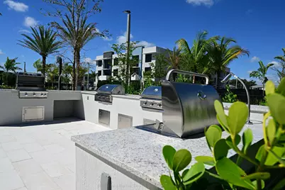 7200 W 4th Avenue #9-107, Hialeah, FL 33014 - Photo 2