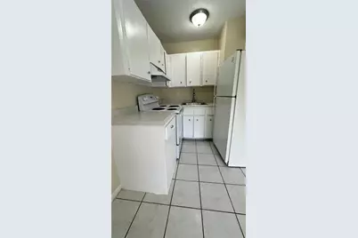 717 SE 16th Street #2, Fort Lauderdale, FL 33316 - Photo 2