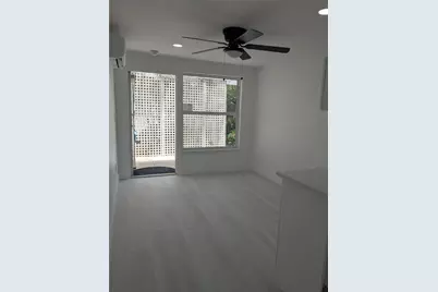 21 SE 11 Avenue #Efficiency, Fort Lauderdale, FL 33301 - Photo 4
