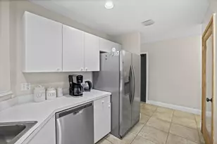 401 NW 16th Pl, Pompano Beach, FL 33060 - Photo 20