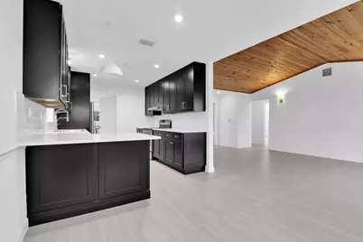 908 NE 8th Avenue, Delray Beach, FL 33483 - Photo 1