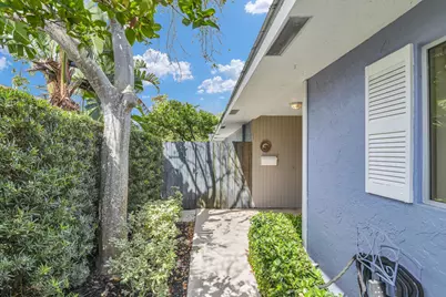 908 NE 8th Avenue, Delray Beach, FL 33483 - Photo 4