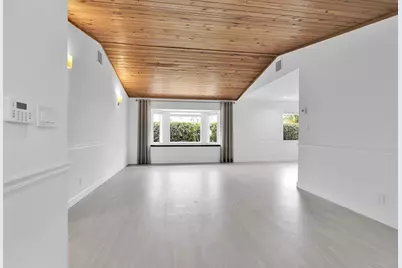 908 NE 8th Avenue, Delray Beach, FL 33483 - Photo 6