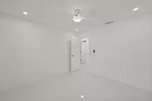 979 NW 8th St, Boca Raton, FL 33486 - Photo 40