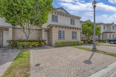 2037 Nassau Drive #2037, Riviera Beach, FL 33404 - Photo 2