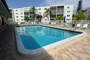 424 SE 10th St, Dania Beach, FL 33004 - Photo 14