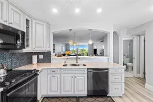 930 Dogwood Dr, Delray Beach, FL 33483 - Photo 12