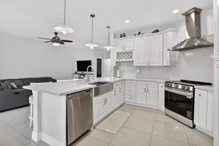 711 Heritage Way, Weston, FL 33326 - Photo 6