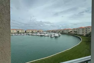 12 Harbour Isle Dr W, Fort Pierce, FL 34949 - Photo 10