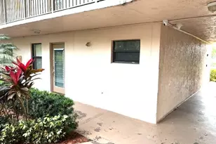 2711 NW 104th Ave, Sunrise, FL 33322 - Photo 2