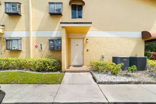 3095 N Oakland Forest Dr, Oakland Park, FL 33309 - Photo 2