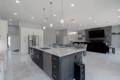 13621 Barberry Drive, Wellington, FL 33414 - Photo 2