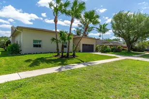 13621 Barberry Dr, Wellington, FL 33414 - Photo 28