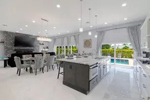 13621 Barberry Dr, Wellington, FL 33414 - Photo 4